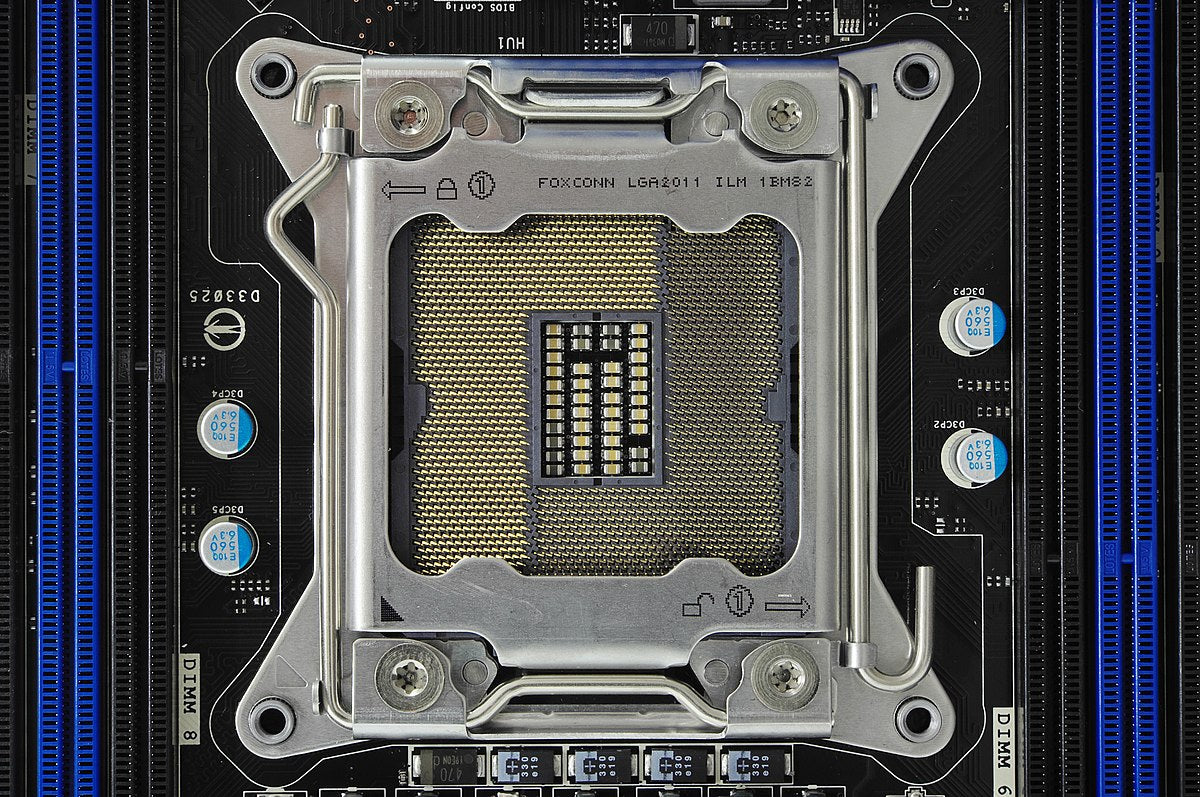 LGA 2011 Socket R CPU