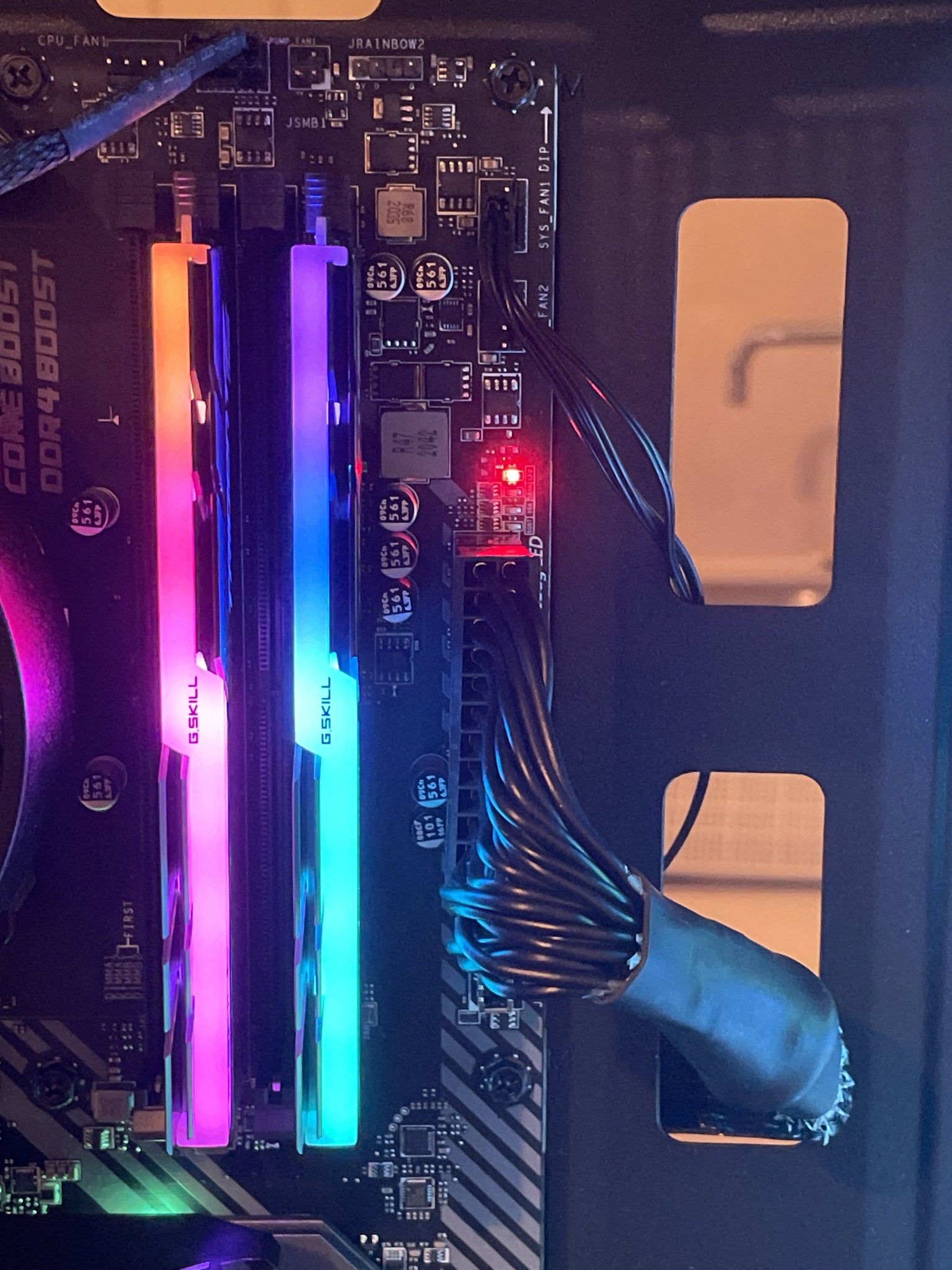 Msi Pro Z690-a Red CPU Light